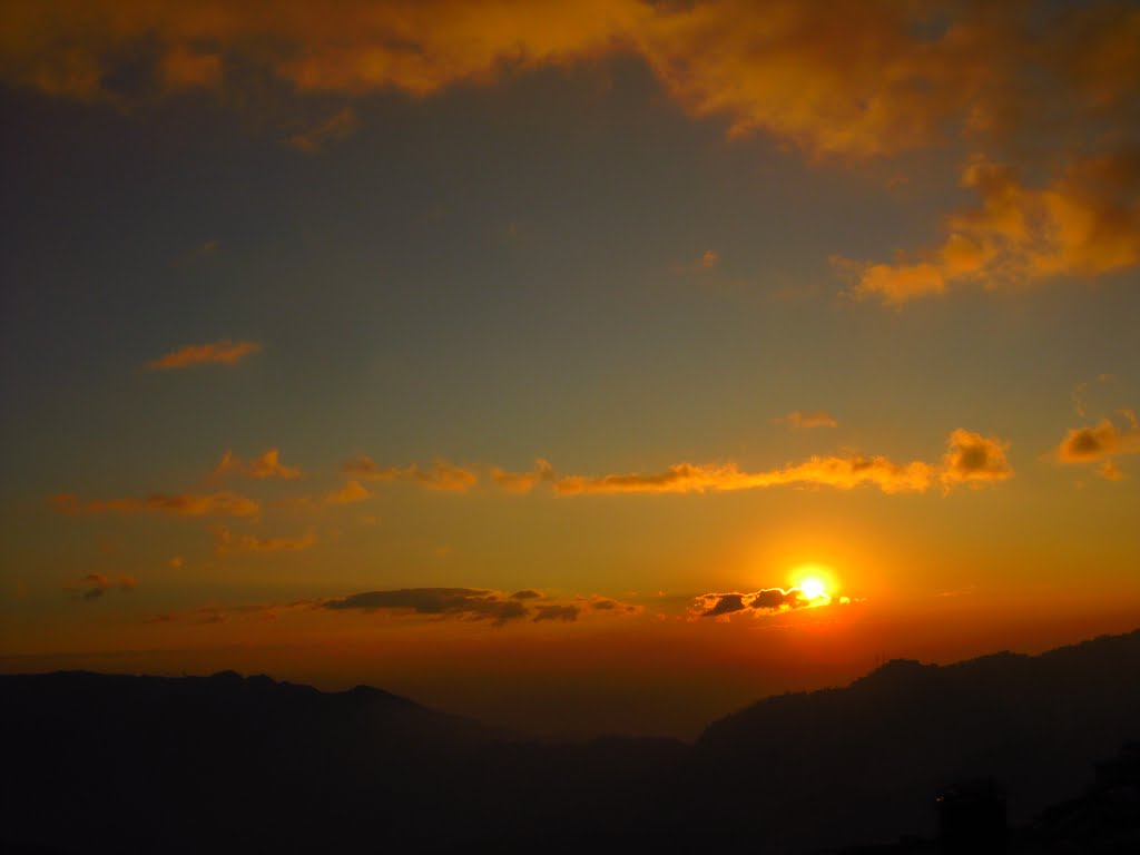 Sunset in Shimla by FW03