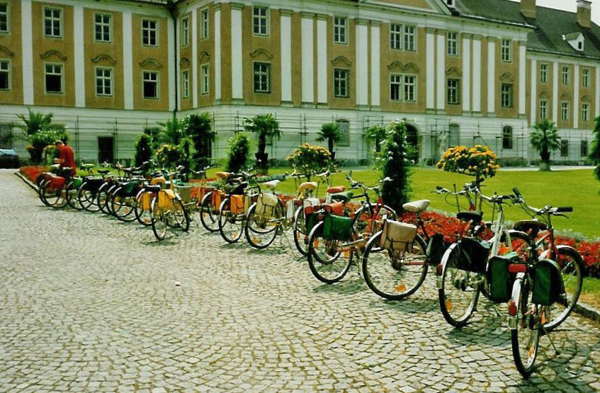 Wilhering - Fahrradparade vor dem Kloster by Andreas-Müller