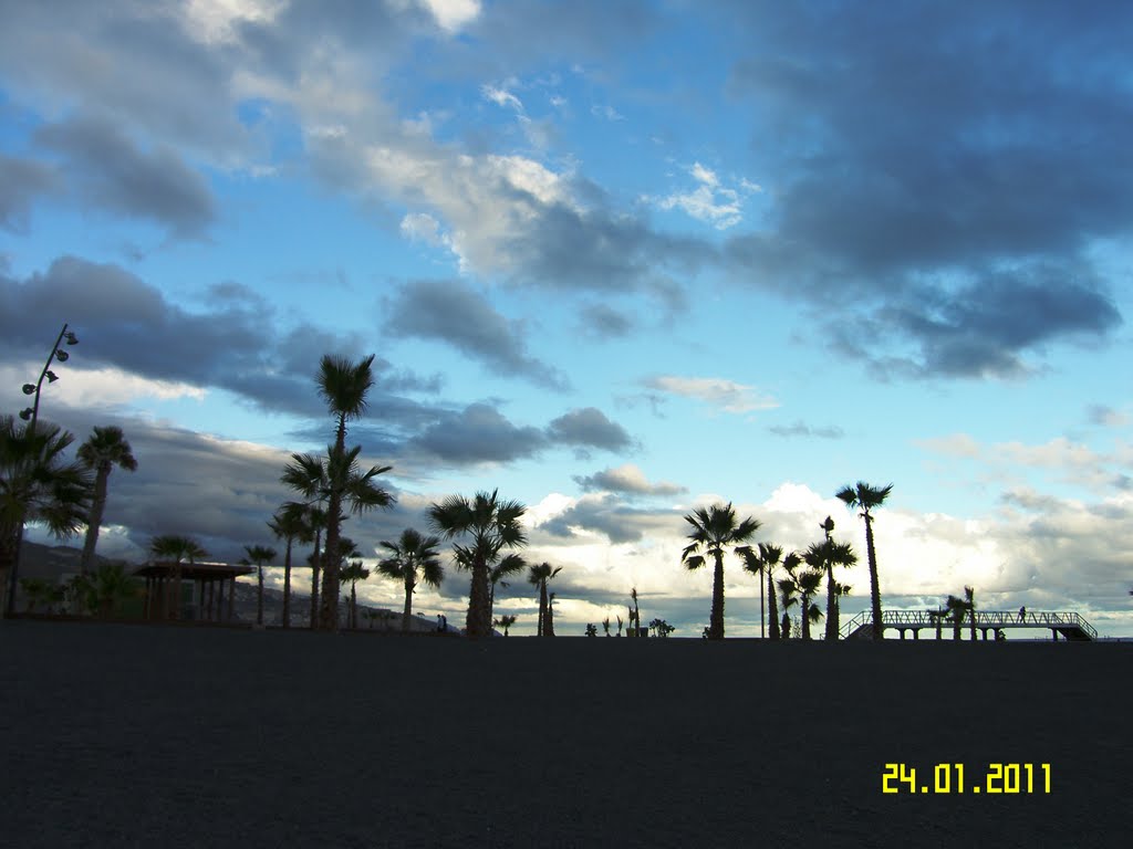 Playa de Caletillas II by Jairo A. Castillo An…