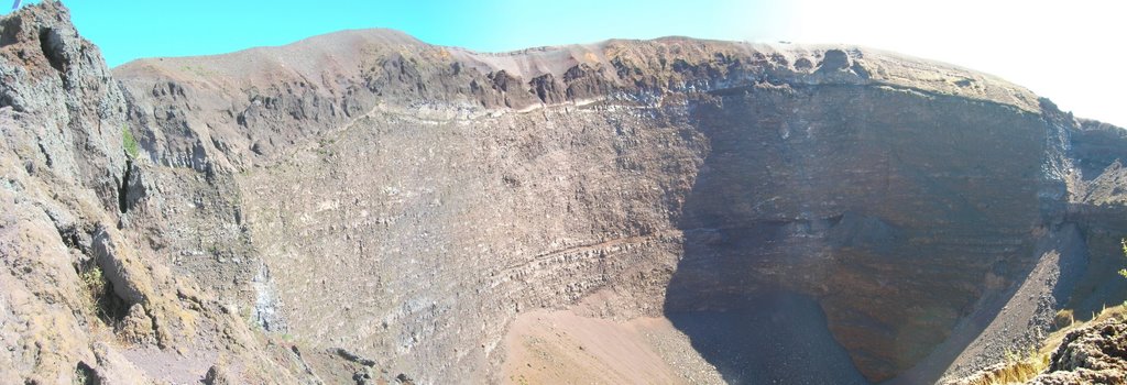 Vesuvius Crater by froddo