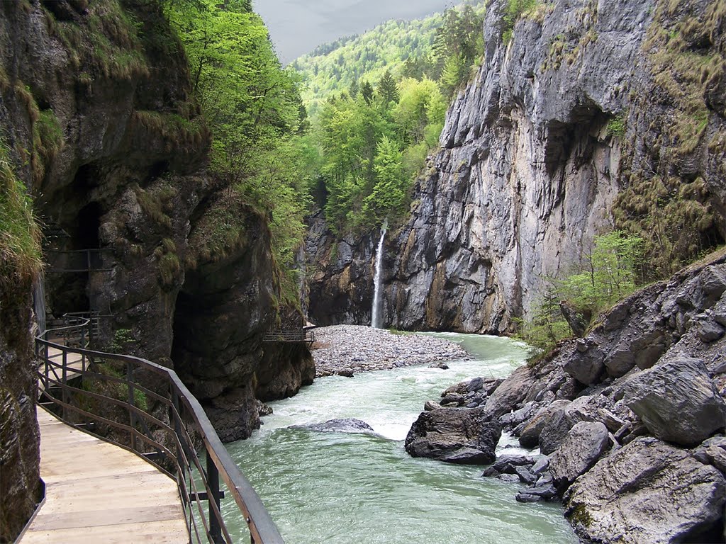 Aareschlucht 2009-05-08 by railmike