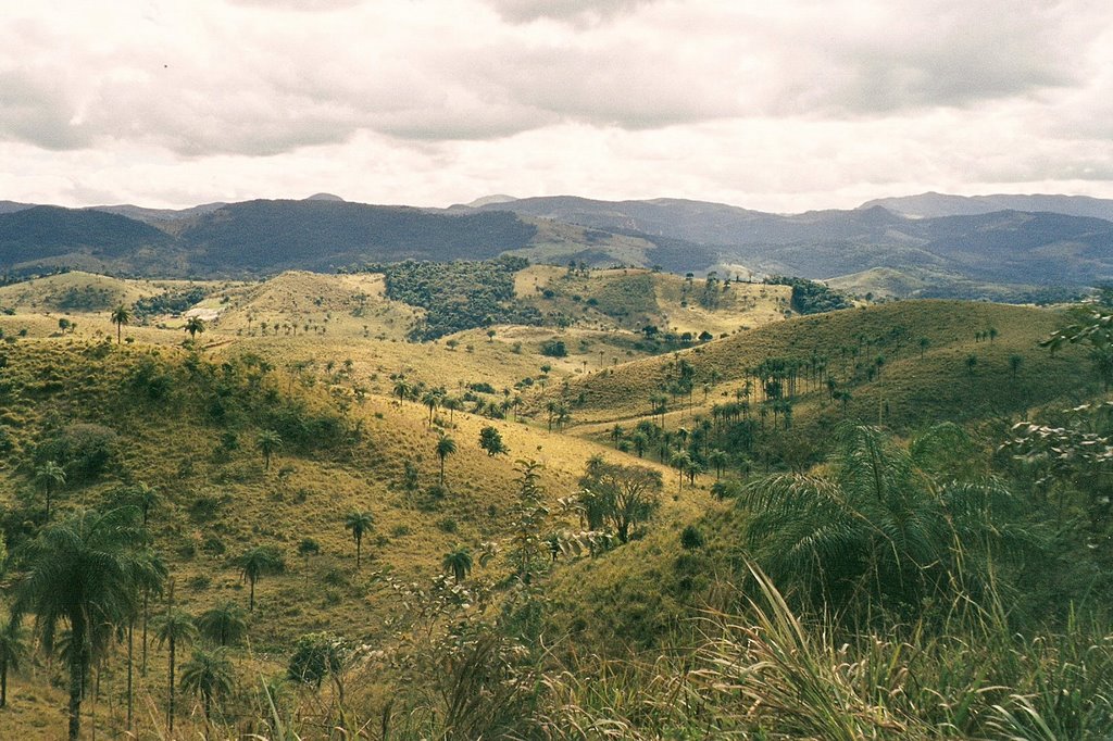 Itabira-Serra_do_Espinhaço by M. G. Torres Portol1…