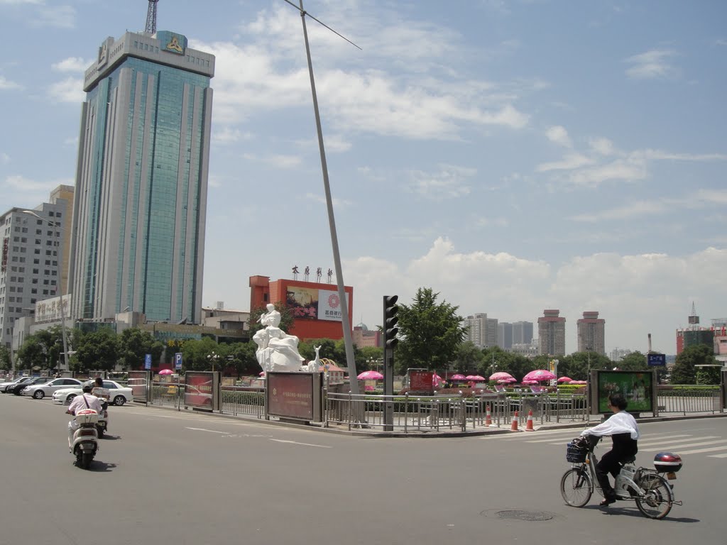 五一广场（Wuyi Square） by LuWenChen