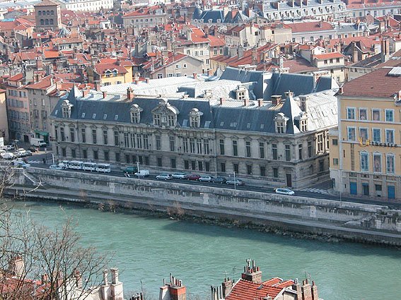 L'ANCIEN PALAIS DE JUSTICE - www.mountain-is-good.com by www.mountain-is-good…