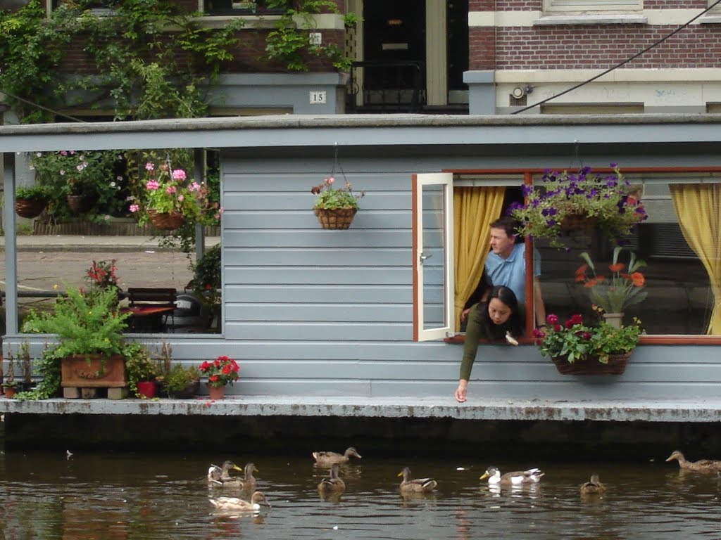 Amsterdam Tourist Attractions by AmsterdamHotelRooms