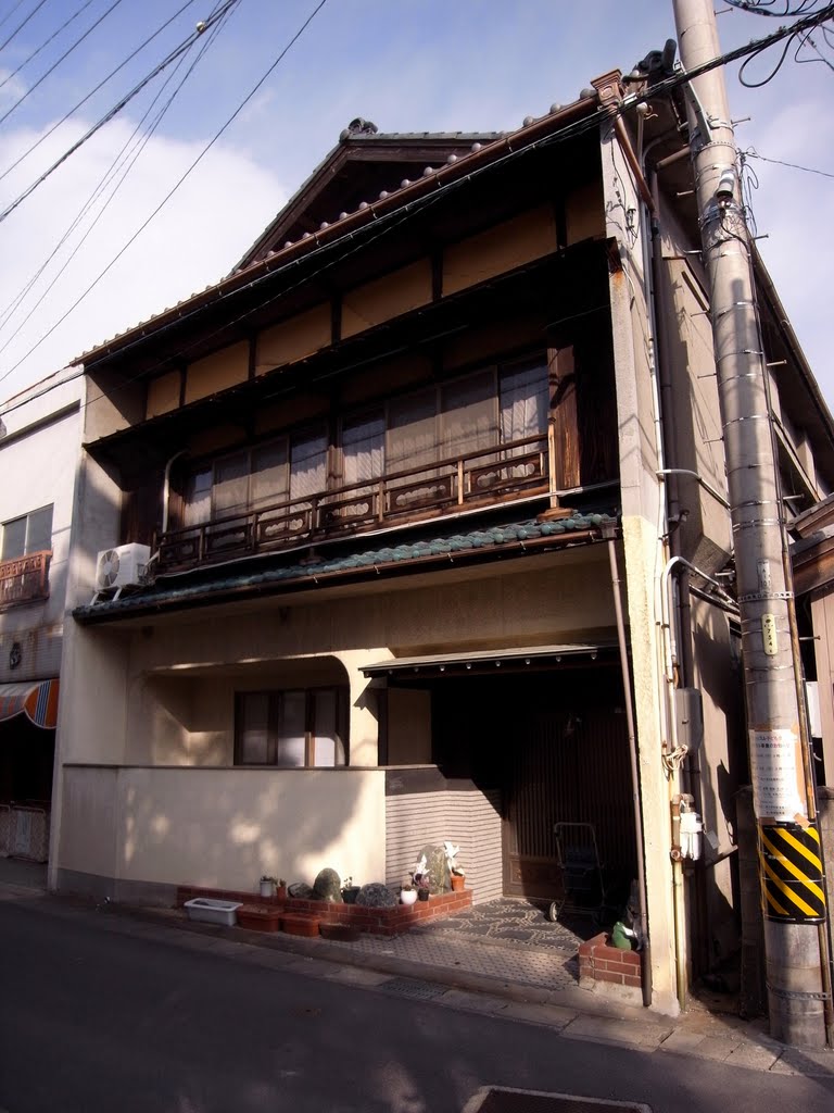 常滑市本町 by tetesan