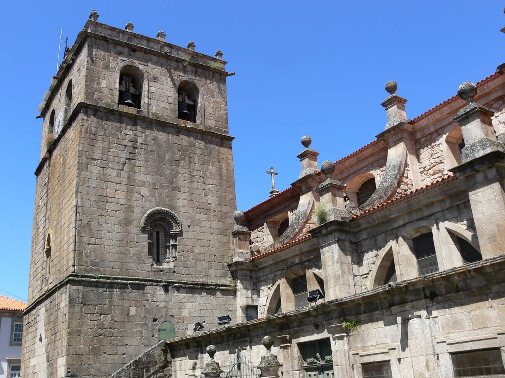 Lamego - Sé Catedral (Portugal) by Naru Kenji