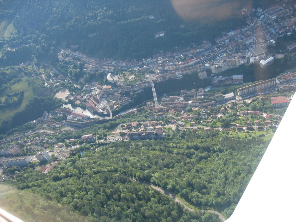 Saint-Claude vu d'en haut (Pont de Pierre) by jeanfranp