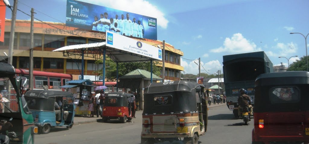 Pettah,Colombo Sri Lanka by Saman Jayawardene