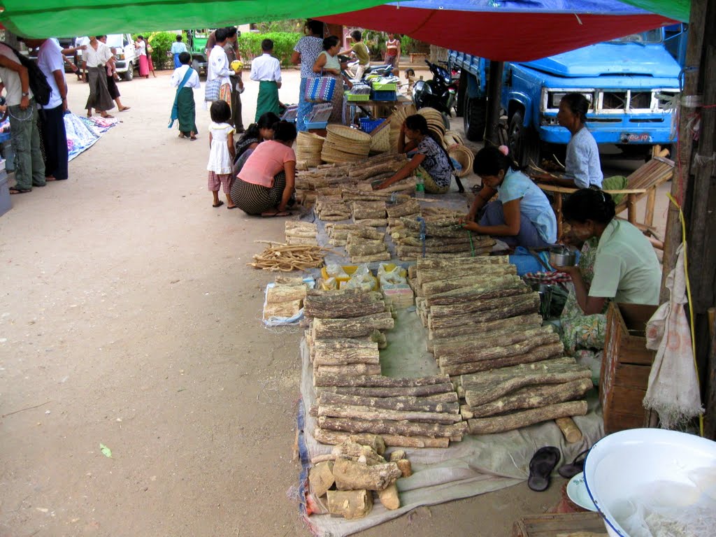 Tanakha wood - Myanmar traditional cosmetics by Anuar T