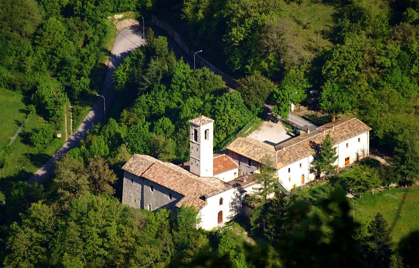 Nocelleto - Chiesa S.Maria di Castellare by Roberto Perucci