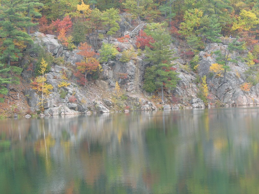 Lac pink promenade de la gatineau by robert huneault