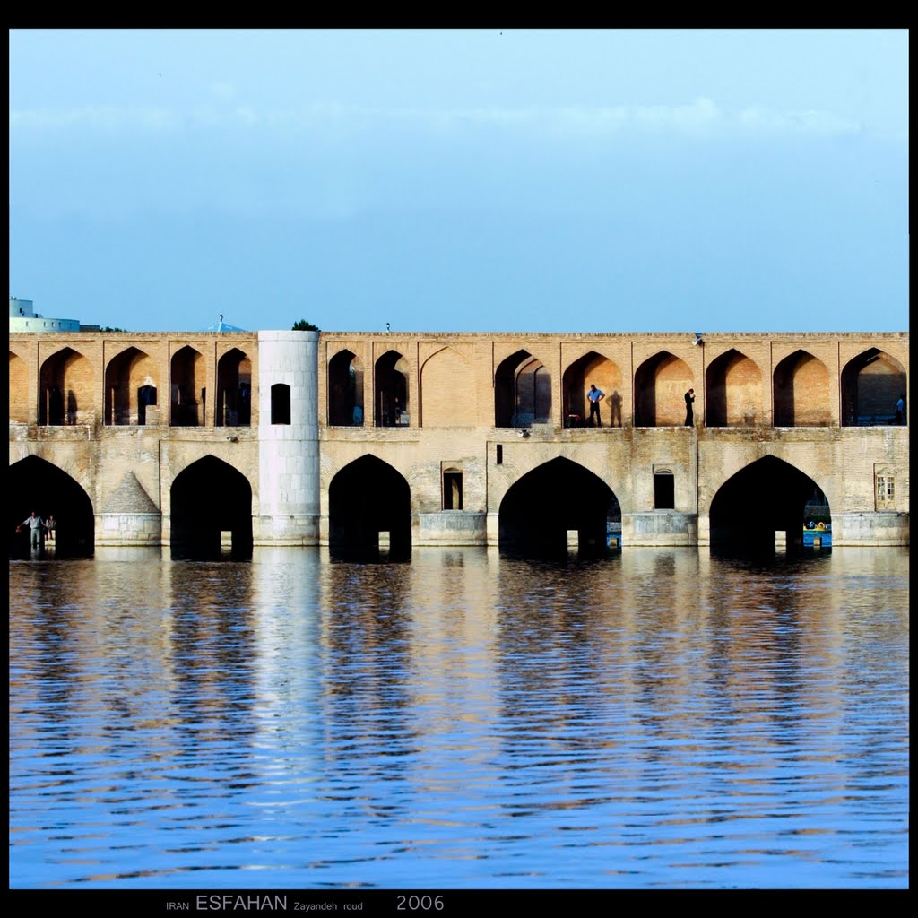 33 pol-e Esfahan by A Karimi