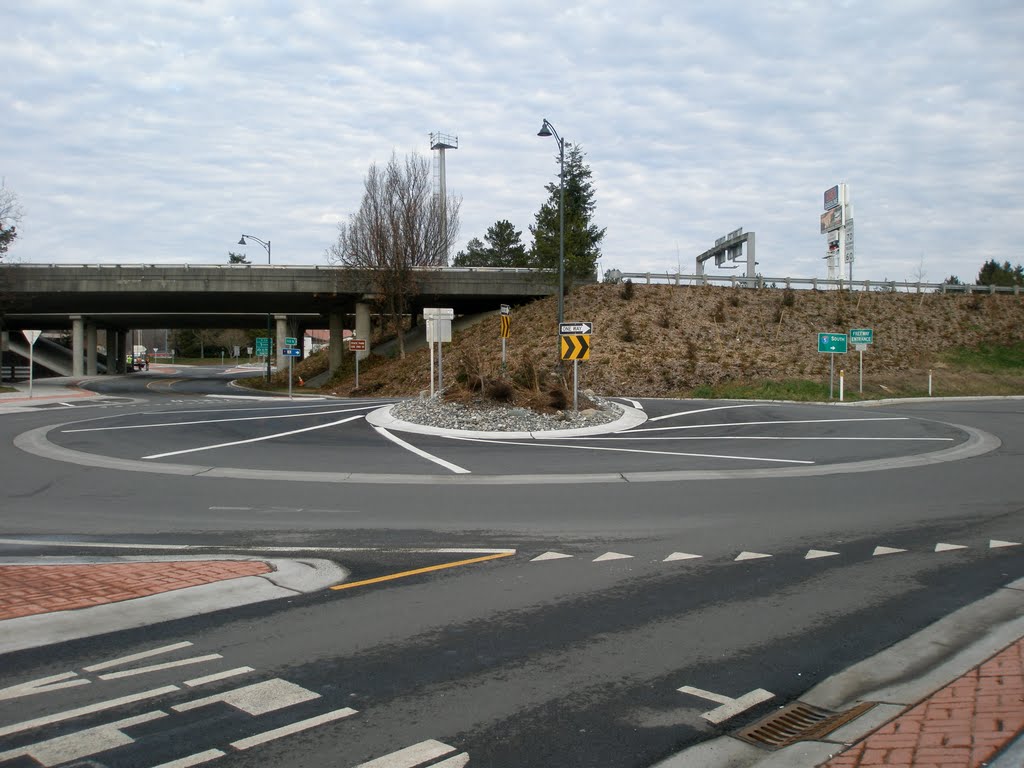 Roundabout entering Blaine Washington by Larry LaRose