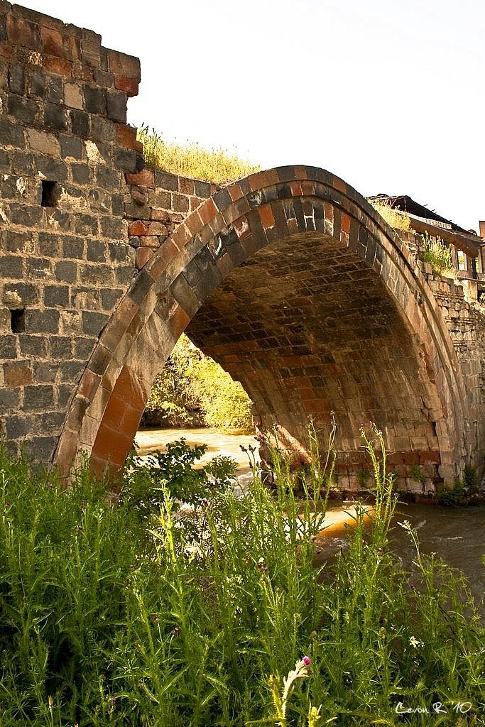 Կարմիր կամուրջ (Karmir kamurj) / Red birdge by hovik95