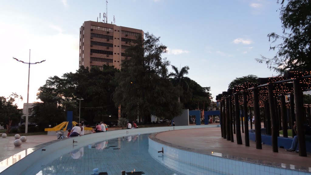 Praça Antonio João recém reformado - Dourados - Mato Grosso do Sul - Brasil by Paulo Yuji Takarada