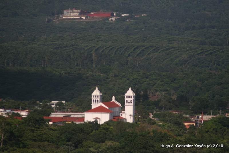 Iglesia parroquial de Juayúa, Sonsonate, El Salvador. by Hugo González