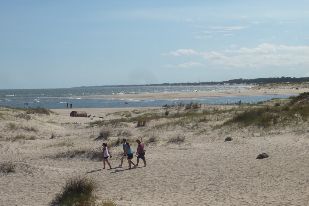 Playa de Neptunia Bajada por Av. Los Pinos by servicioti