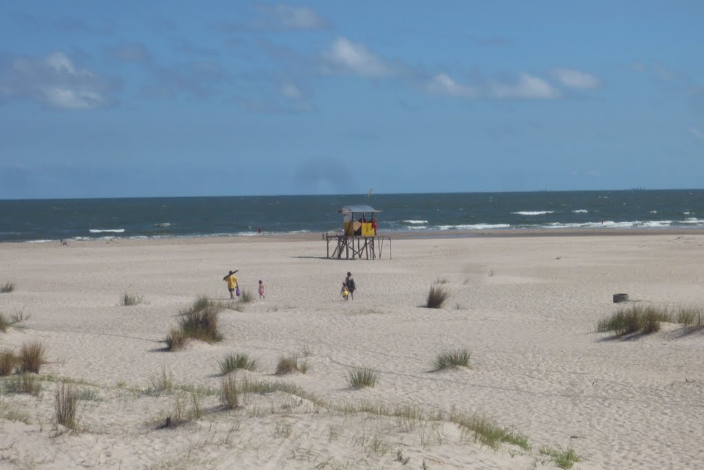 Playa de Neptunia Bajada por Av. Los Pinos by servicioti