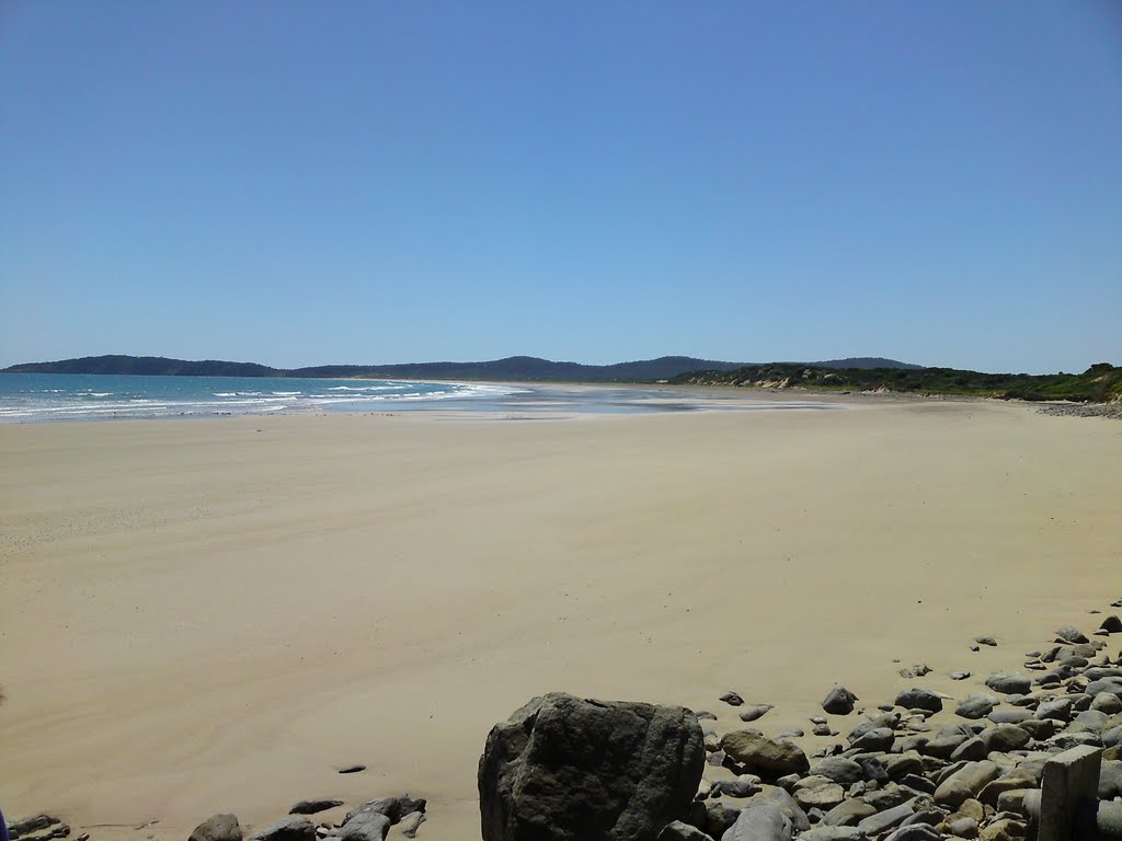 Badger Beach, looking east by Spreyton22