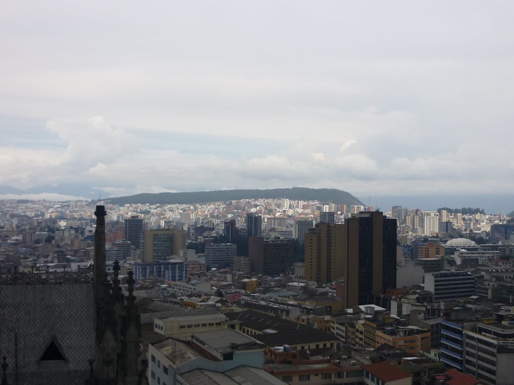 Ciudad norte de quito una belleza!! by Alejandro Jesus