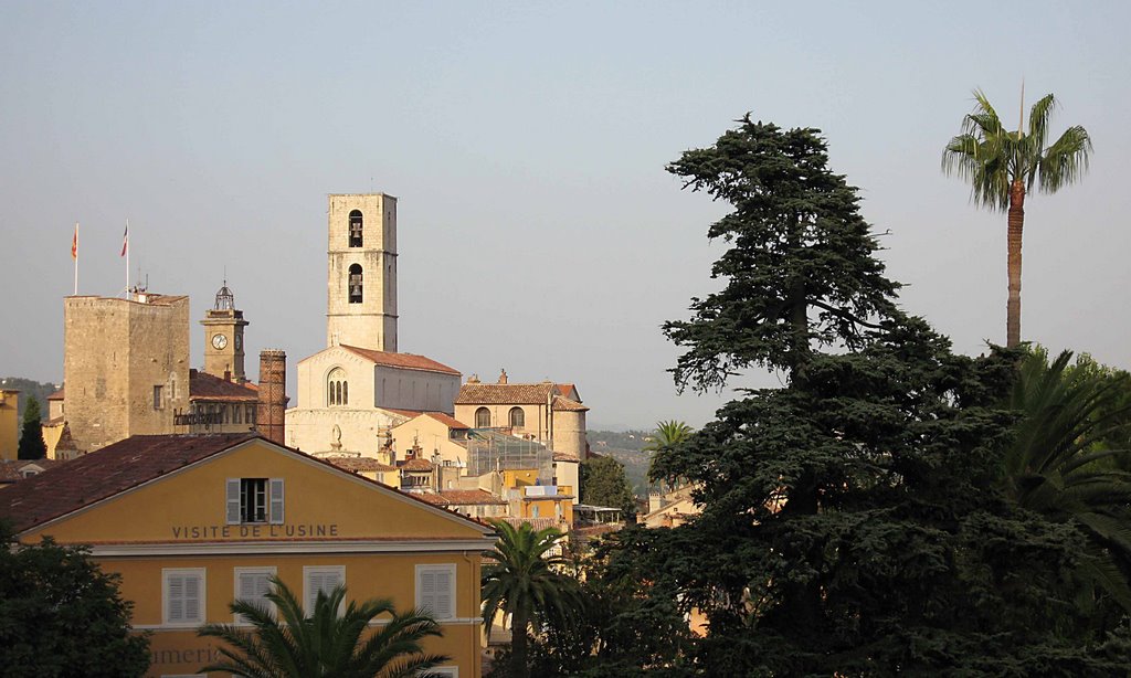 Notre Dame du Puy cathedral .Grasse by javierbranas