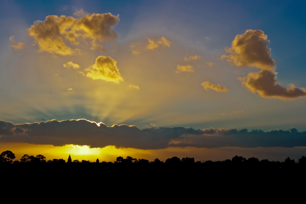 Morning sunrays by ej_watson