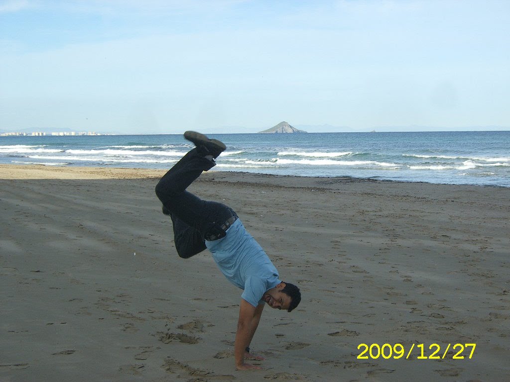 Edderson en Playa Levante del Mediterráneo frente a Isla Grosa en La Manga del Mar Menor by Edderodmont