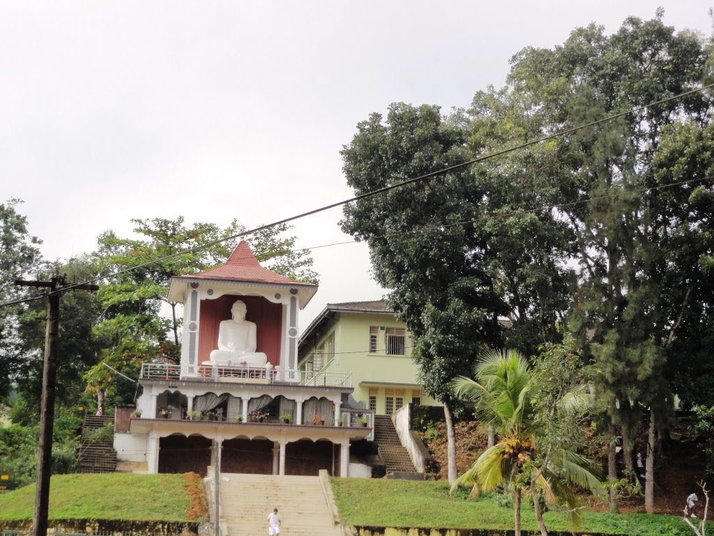 Hidellana, Ratnapura, Sri Lanka by Senanayaka Bandara