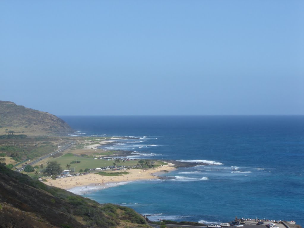 Sandy beach park from koko crater by dschmitz