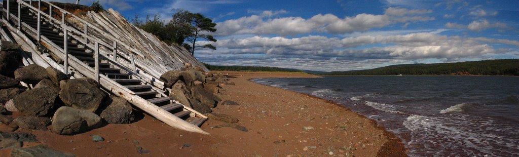 Beach near Five Islands by Howie Hennigar