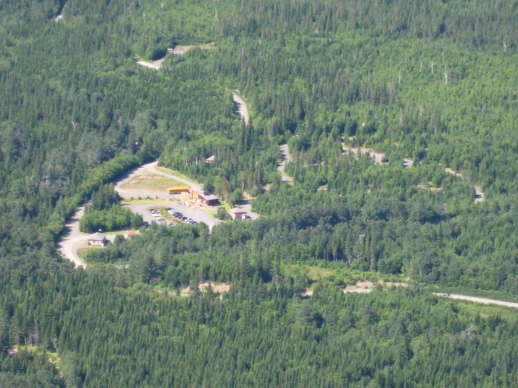 Camping jacques cartier vue du mont des pics by maxime chevalier