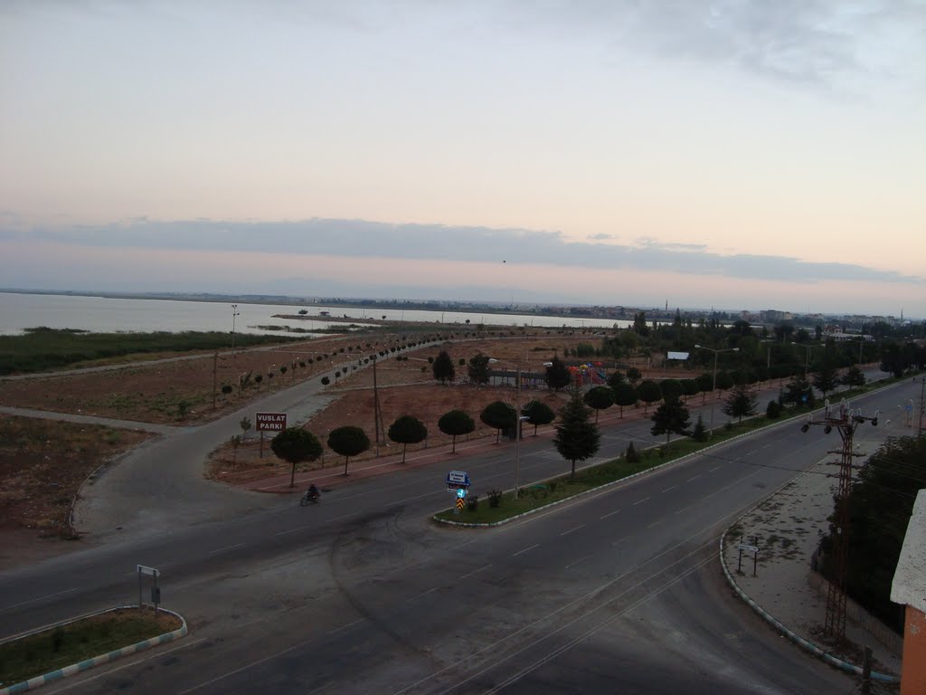 Beyşehir Gölü - Beysehir Lake by MDOGAN