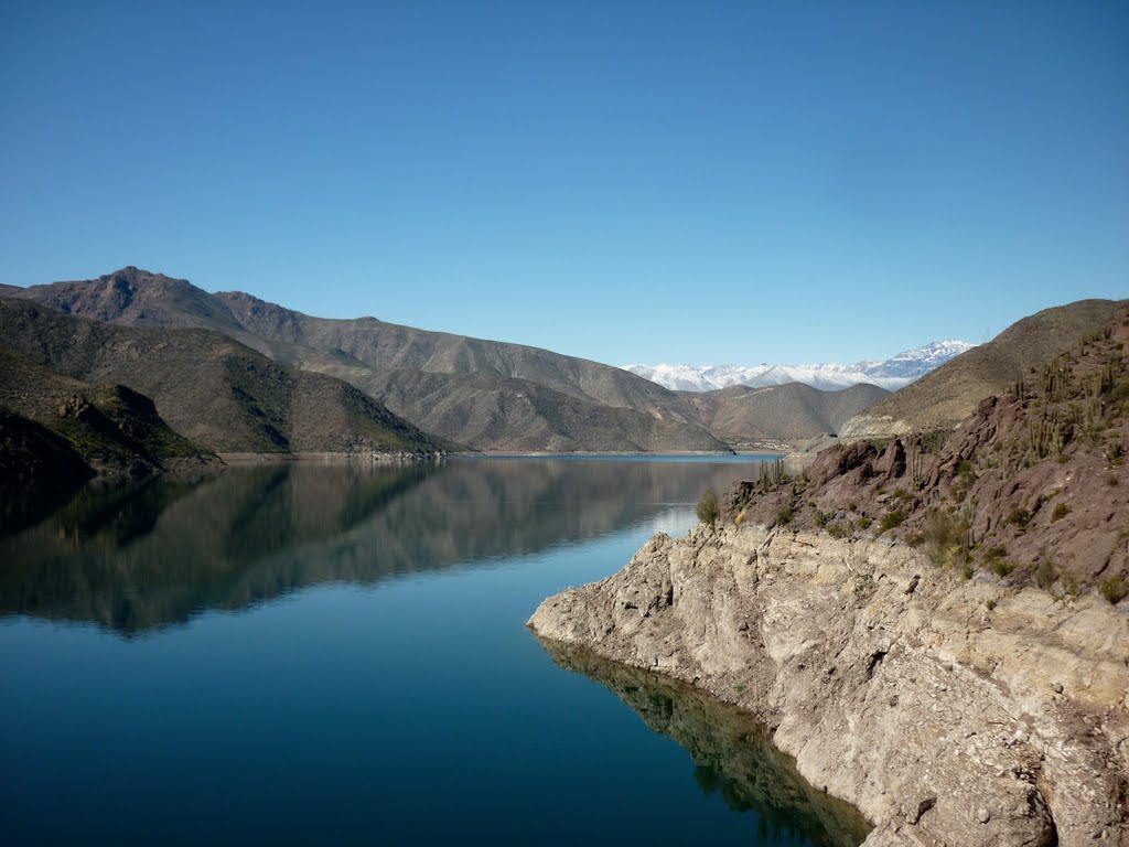 Embalse en el Elqui by NOÉ GONZÁLEZ GALLEGO…