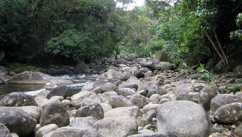 Rio de pedras by Stephan Alexander Ri…