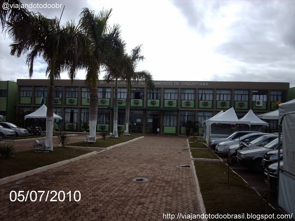 Prefeitura Municipal de São Francisco de Itabapoana by Sergio Falcetti