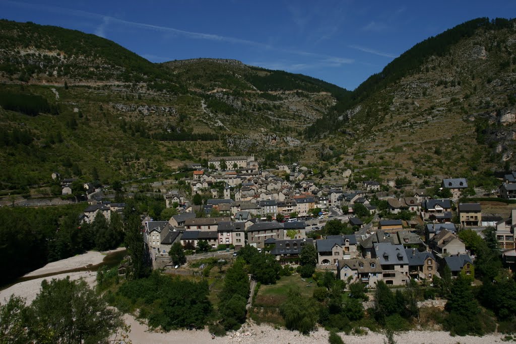 Sainte ENimie depuis la route by Mickael Dole