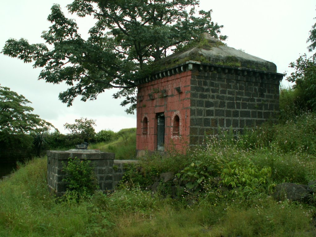 Shanakar Temple, Ajinkyatara Fort, Satara by sagarkale