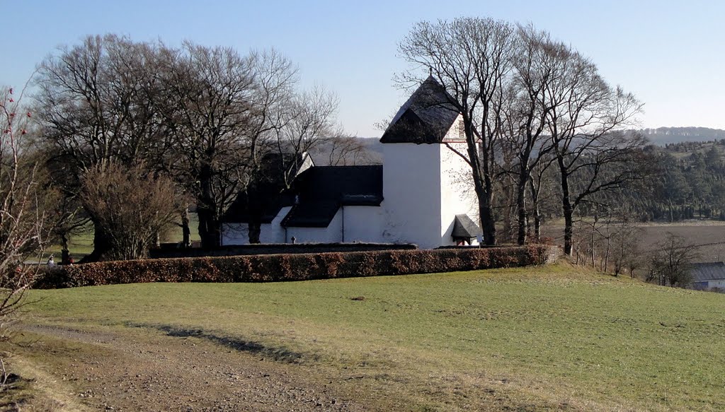 Kirche, Alendorf, am Eifelsteig by Eric Meeuwsen