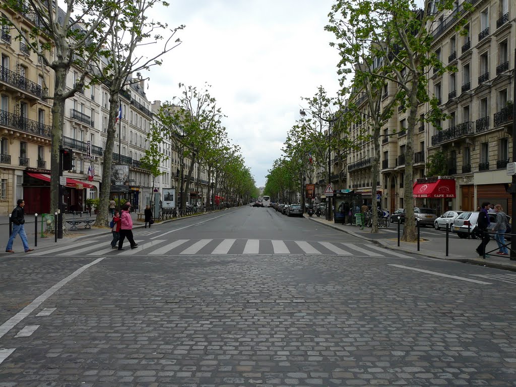 Avenue Bosquet. Paris, France. by Nicola Europa 2010