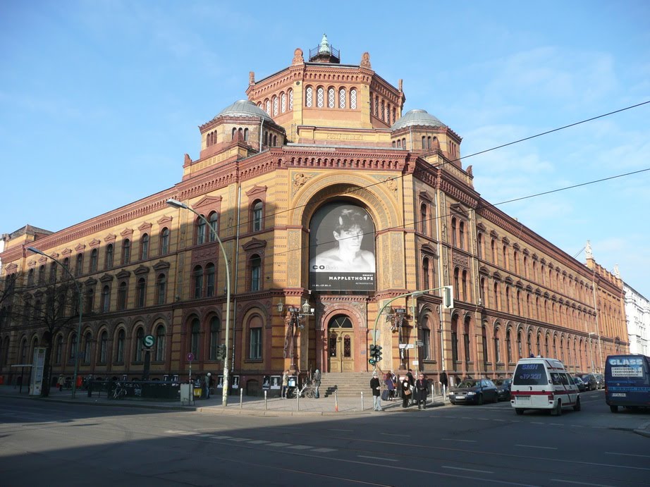 Berlin im Januar 2011_Oranienburger Strasse_ehemaliges Fuhrpostamt by rahsegler