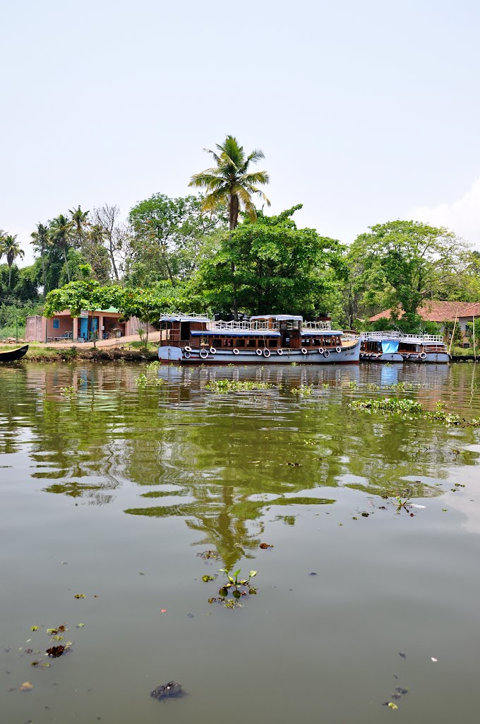 Kumarakom, India. by Nicola e Pina India …