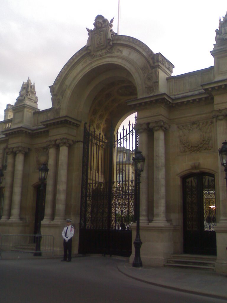 Madeleine, 75008 Paris, France by skannel