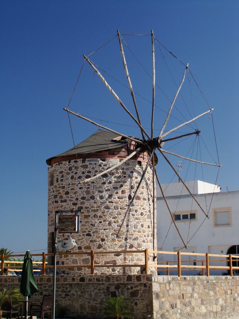 Windmill by havajan