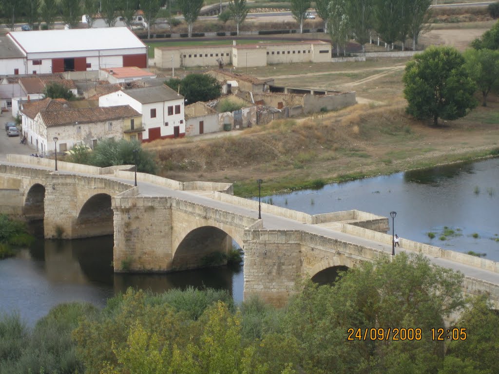 Ciudad Rodrigo. Puente sobre el río Agueda by Ernest Mira i Caster…