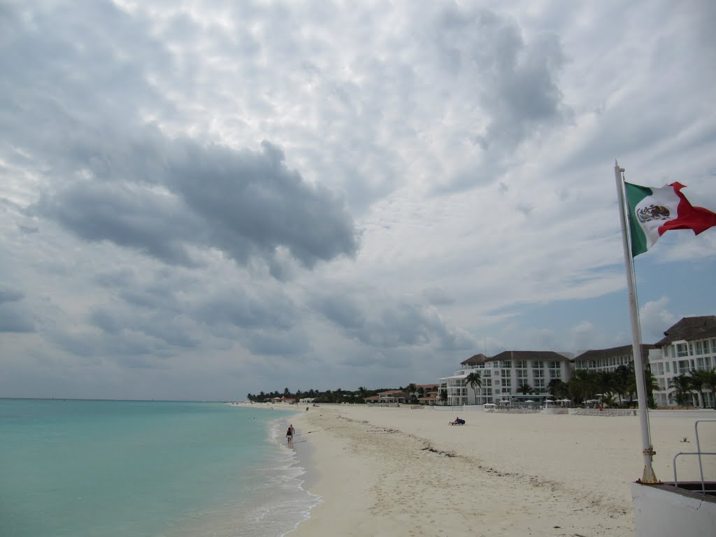 Playa del Carmen by Szarlotka