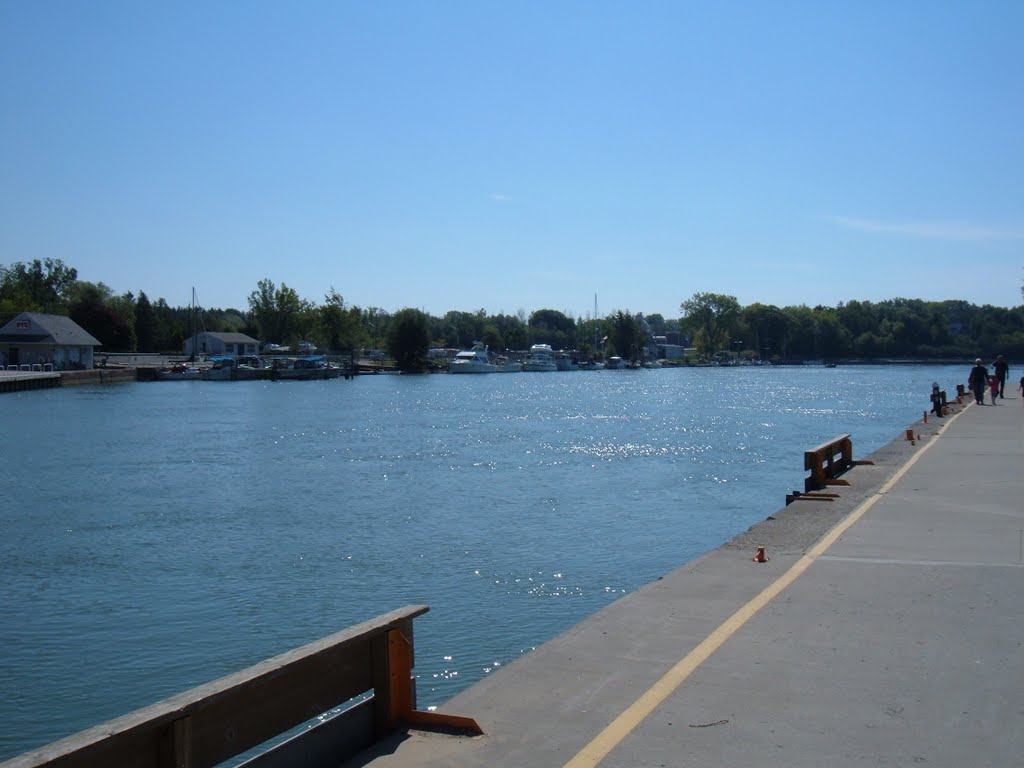 Canal at Lakeside Park by David M Baird