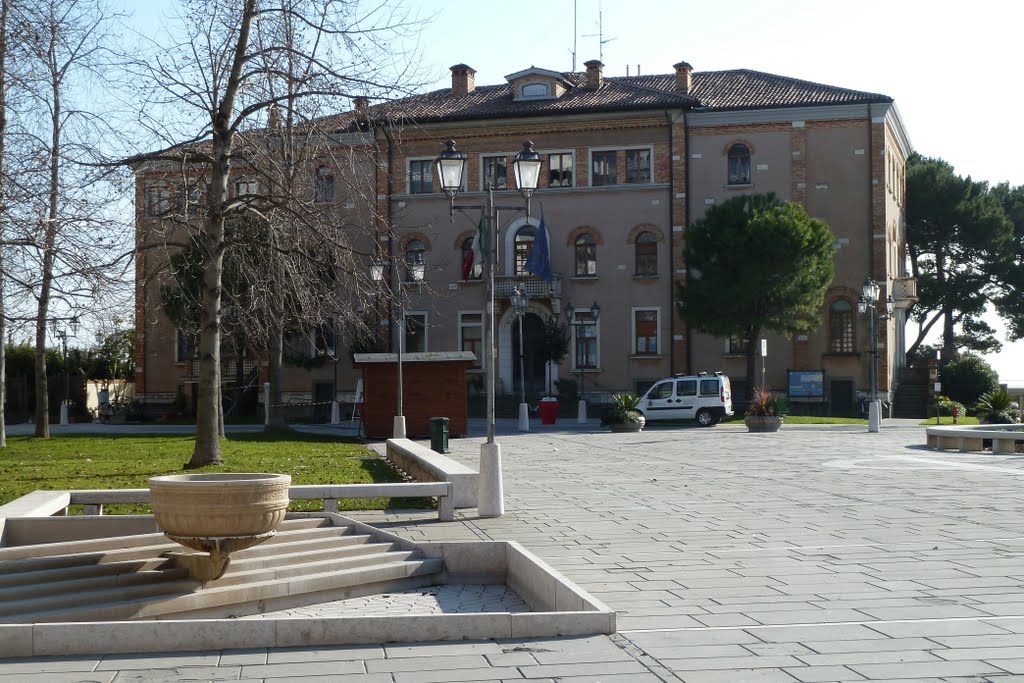 Grado, il Municipio by RindoGo