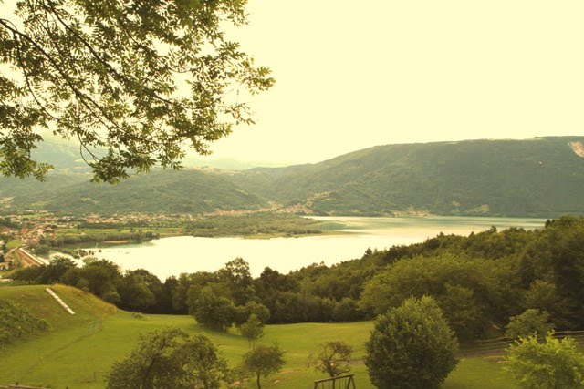 Veduta sul Lago di S. Croce by alba rosa