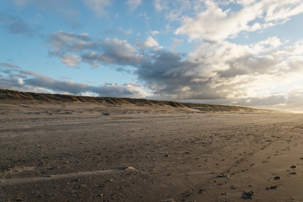 Texel - North Sea Beach between De Slufter & Paal 28 - View South by txllxt TxllxT